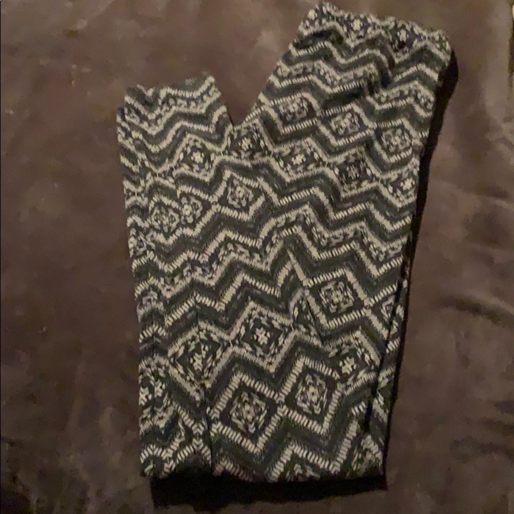 ⚜️MOSSIMO Aztec print leggings